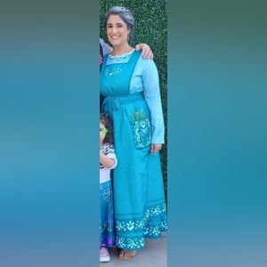 Mirabels Mom Costume (Julieta)